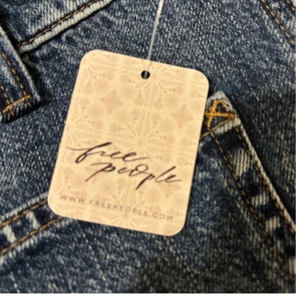 Free People/We the Free Bettie Sailor Shorts in Vixen Size 30. NWT - Picture 12 of 12